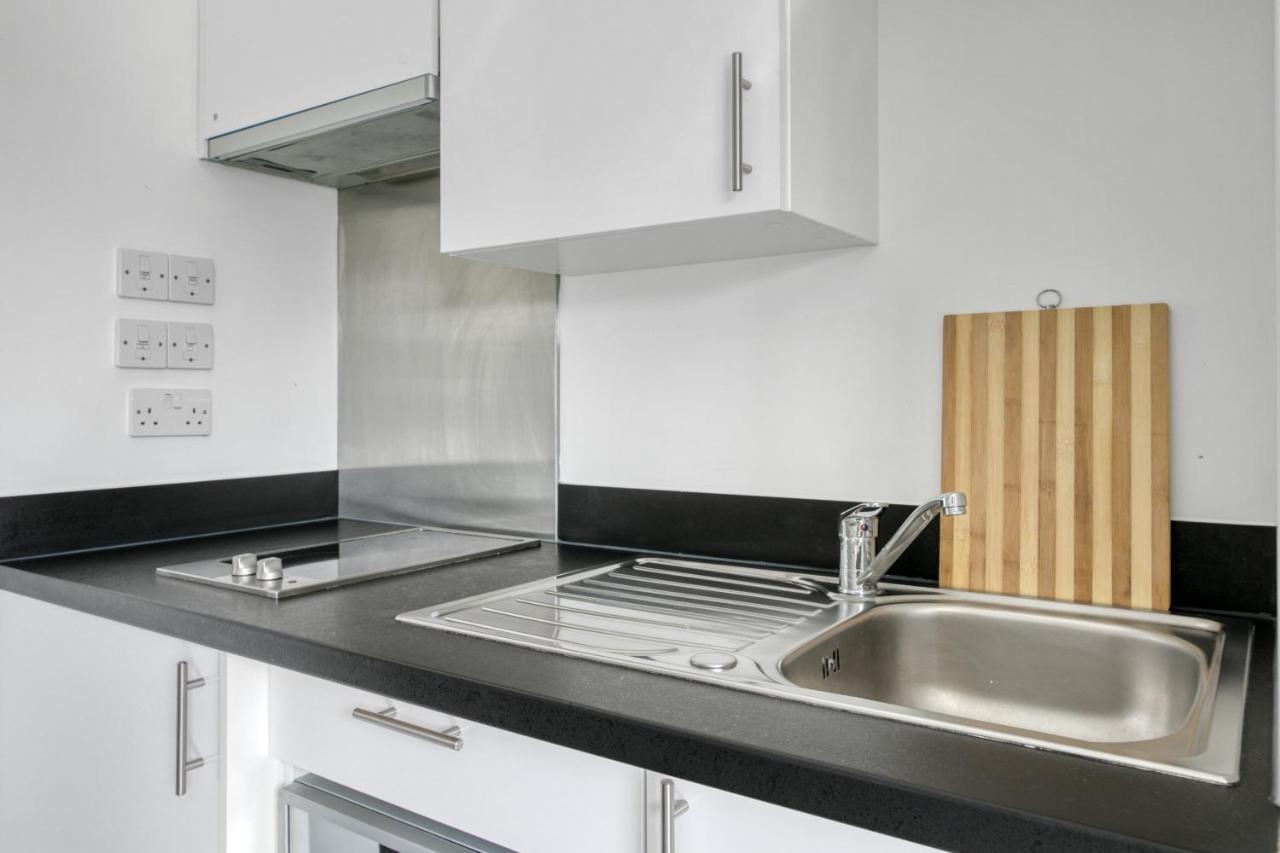 Bright & Studio In Luton, Sleeps 2 * Luton (Bedfordshire)