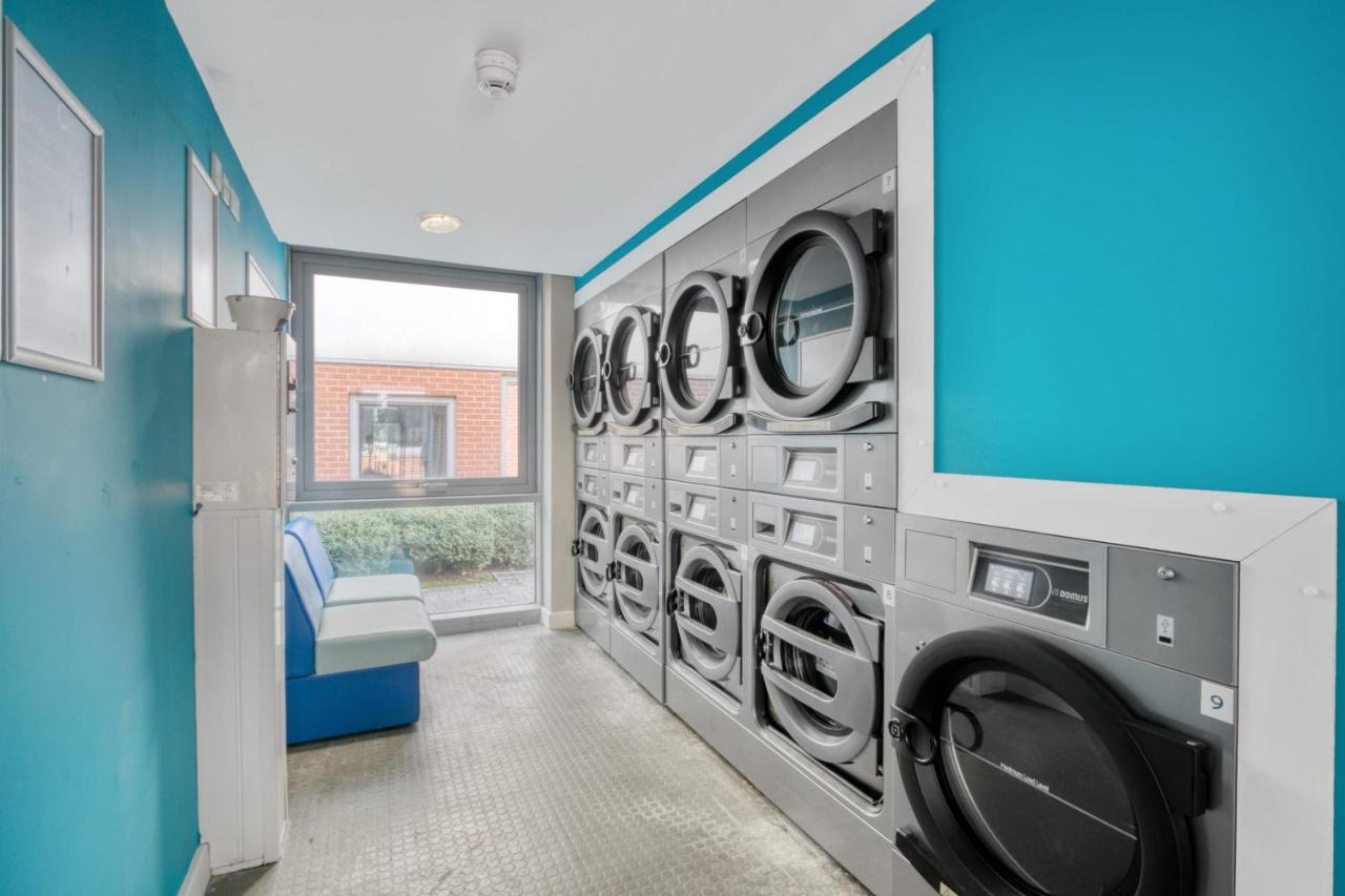 Bright & Studio In Luton, Sleeps 2 * Luton (Bedfordshire)